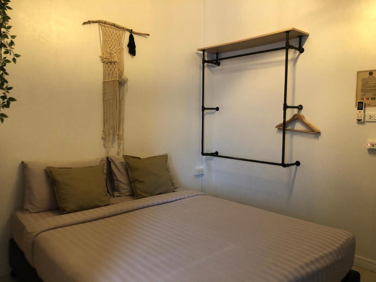 Hostel Samed Big Whale Rayong Zewnętrze zdjęcie