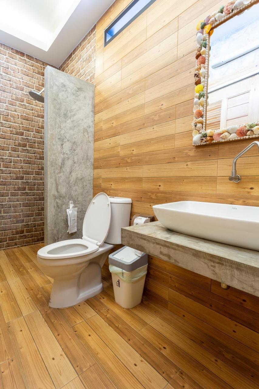 Hostel Samed Big Whale Rayong Zewnętrze zdjęcie