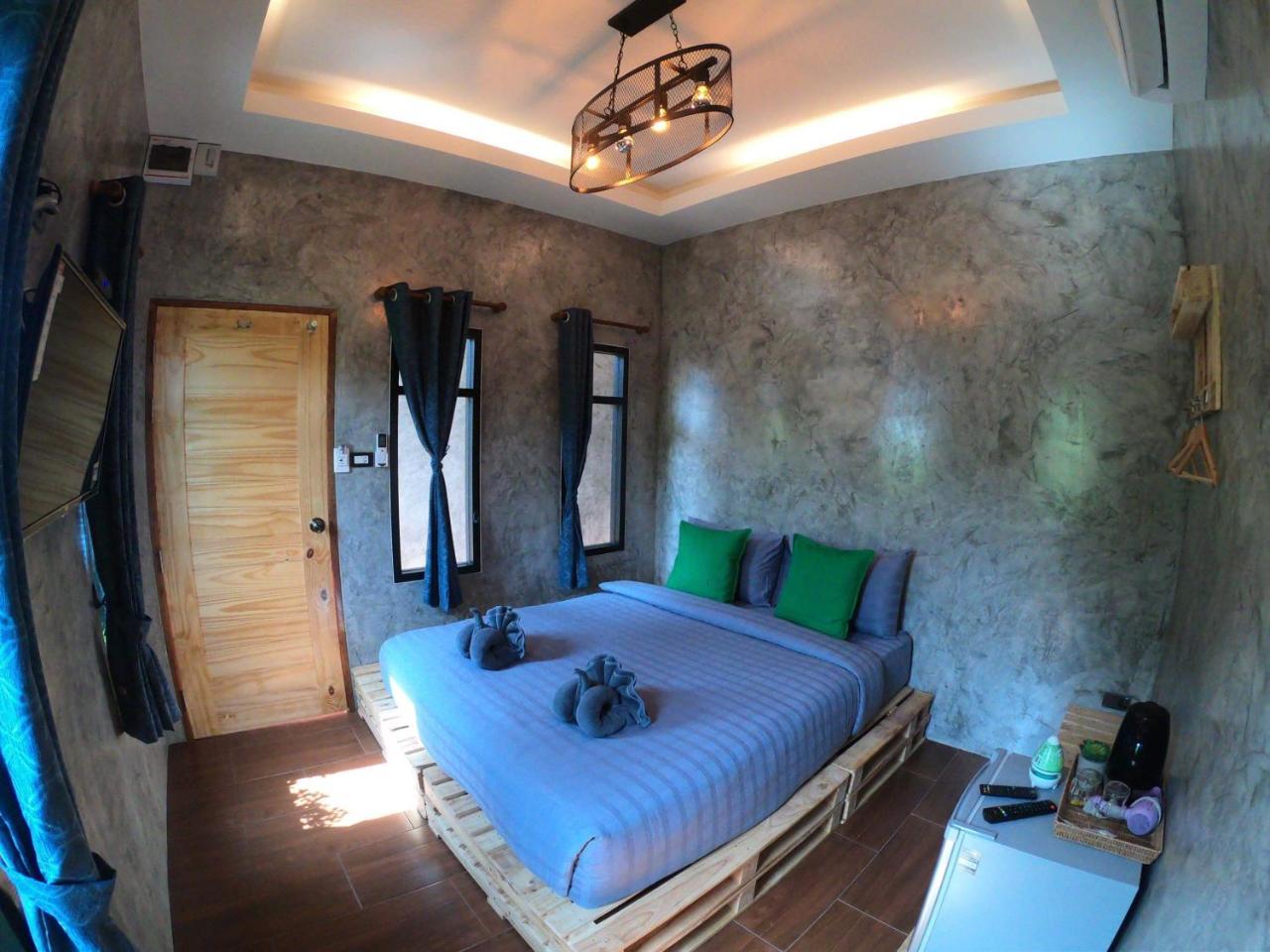Hostel Samed Big Whale Rayong Zewnętrze zdjęcie